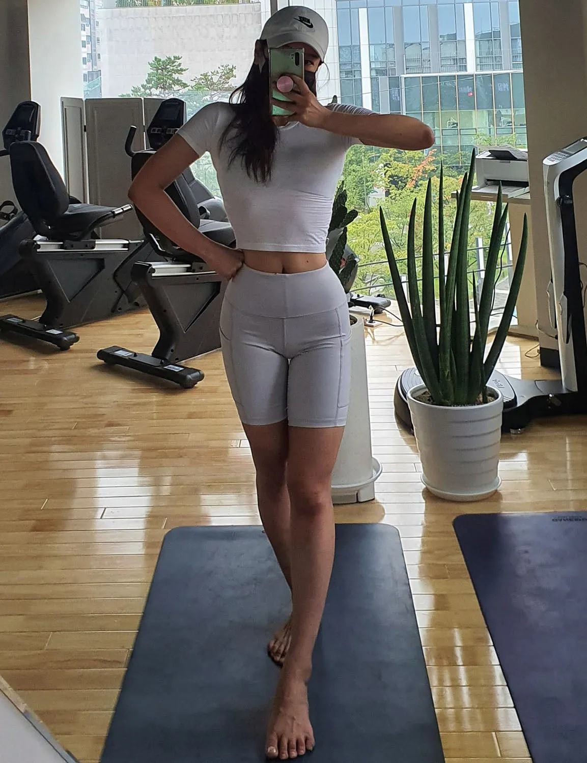 8" Side Pockets Yoga Shorts lightgray ins_yoga