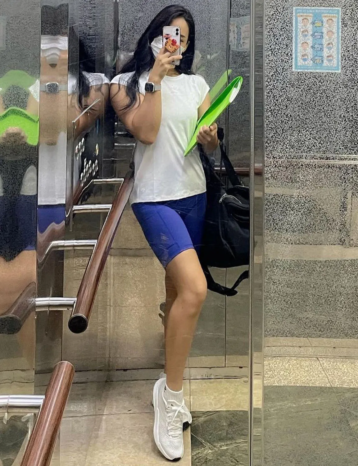 8" Side Pockets Yoga Shorts navy ins_yoga