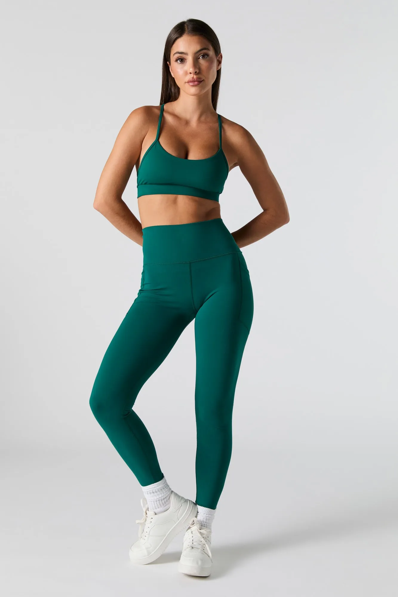 Active Scoop Neck Sports Bra