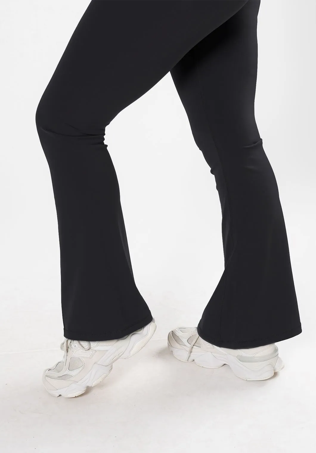 RecStretch™ Original Sculptseam® Plus Essential Flare Legging 31" Black